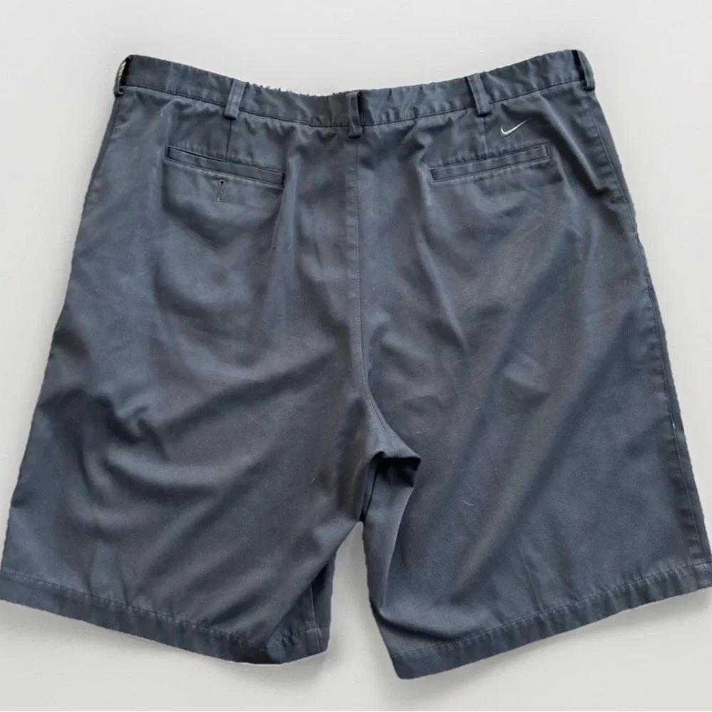 Nike Dri Fit Men's Golf Shorts Size 42‎ Black Flat Front Performance Lightweight